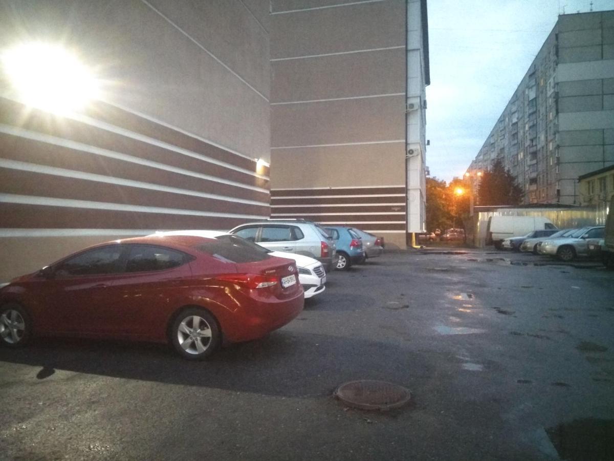 Апартаменты Стадион Металист Tulips Kharkiv Bagian luar foto
